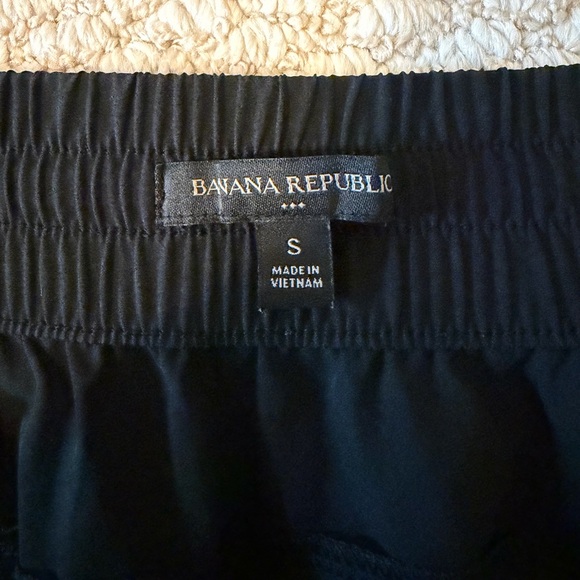 Banana Republic Athletic Shorts - Picture 5 of 10